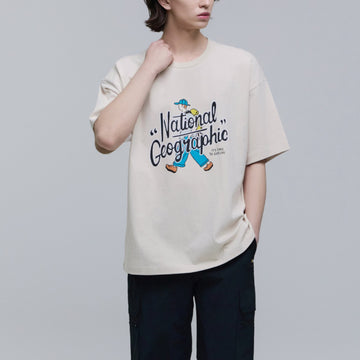 UNISEX TREASURE WALKER SEMI-OVER FIT GRAPHIC T-SHIRT- L/BEIGE