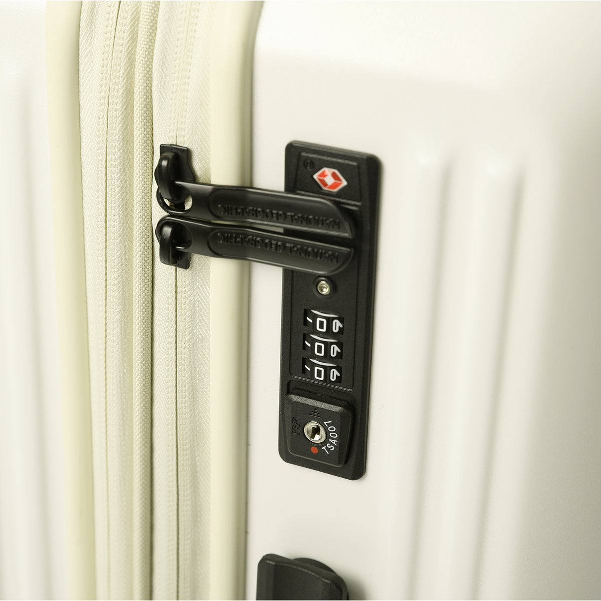 Bishop Luggage 28- Ivory