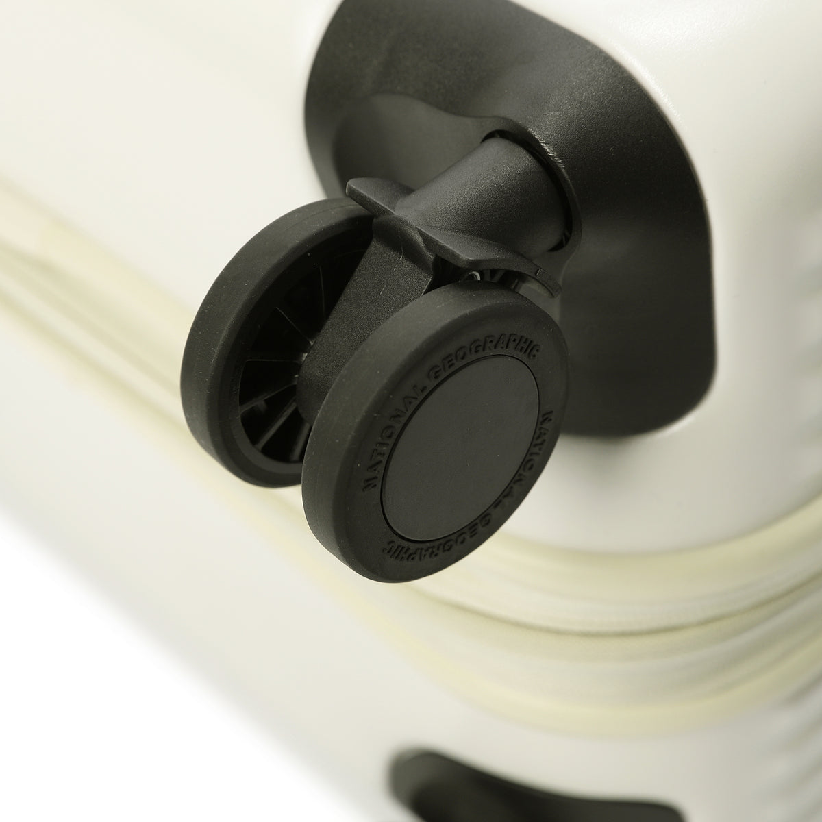 Bishop Luggage 28- Ivory