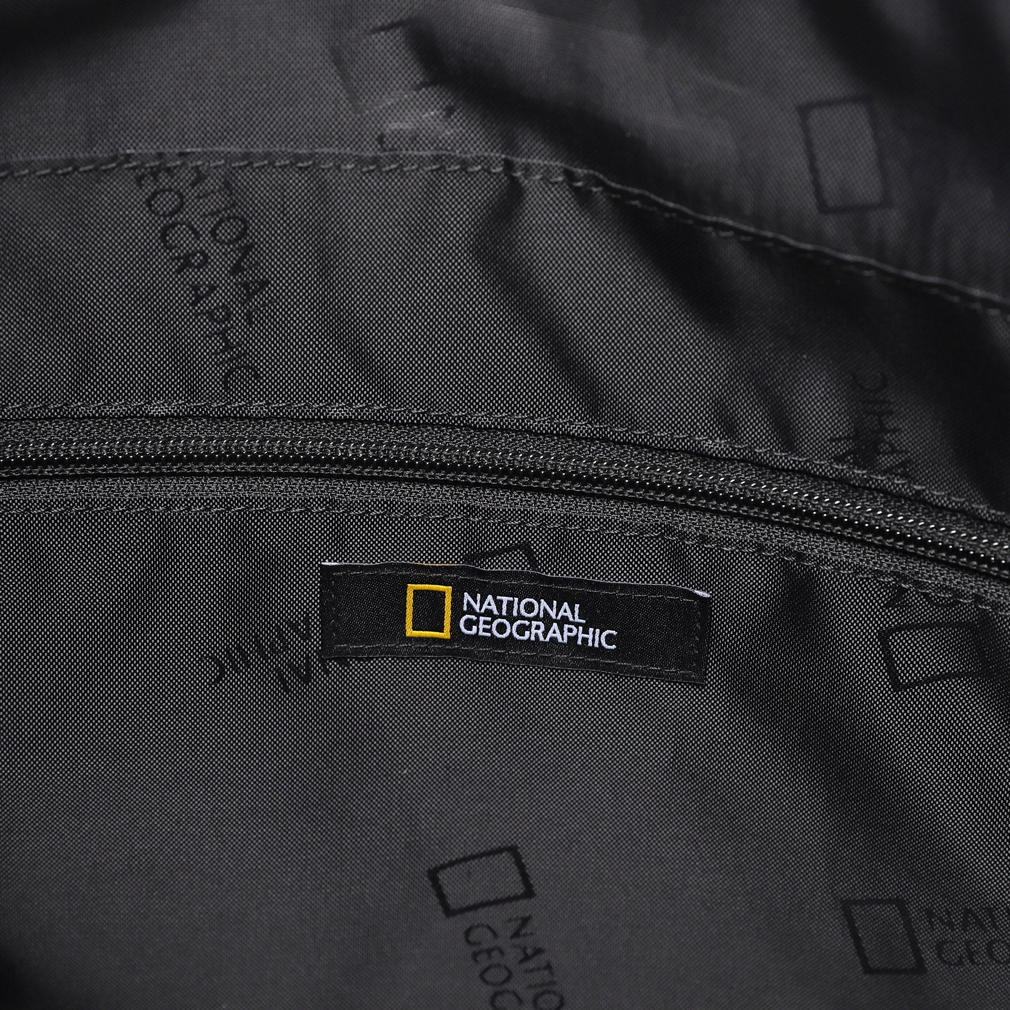 Unisex Crest Helmet Bag