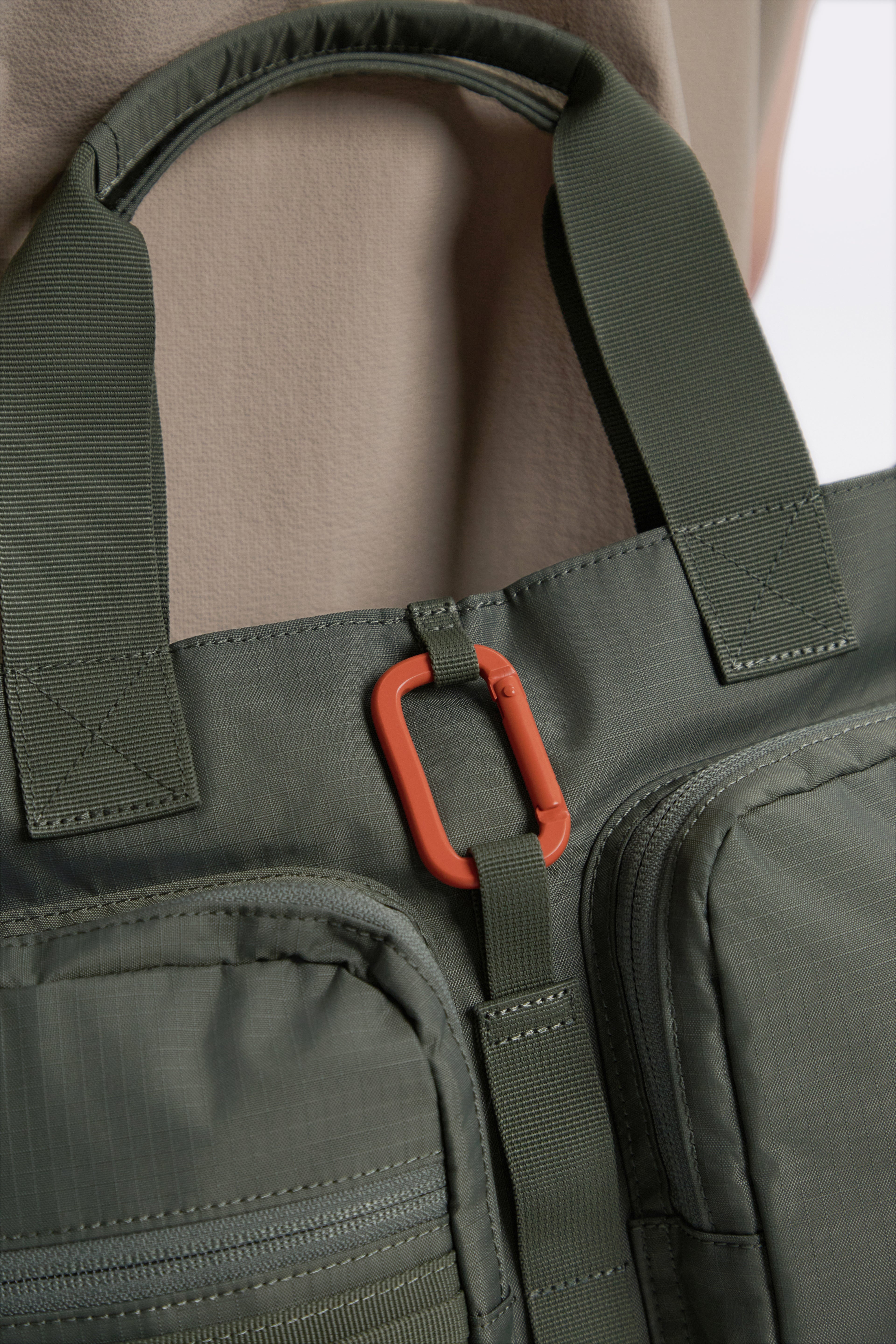 Unisex Crest Helmet Bag
