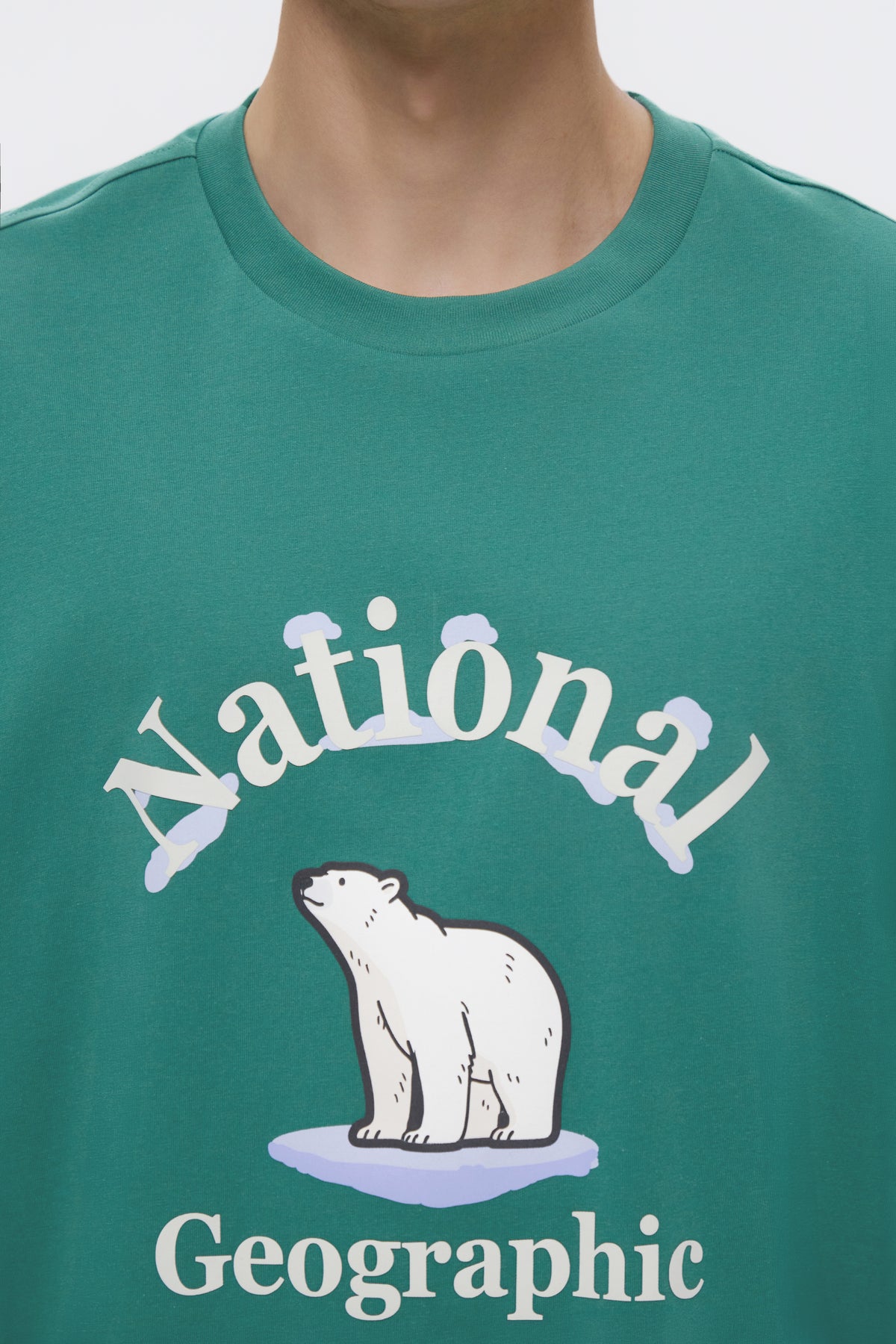 Unisex Natgeo "The Arctic Polar Bear" Graphic Semi-Oversized T-shirt