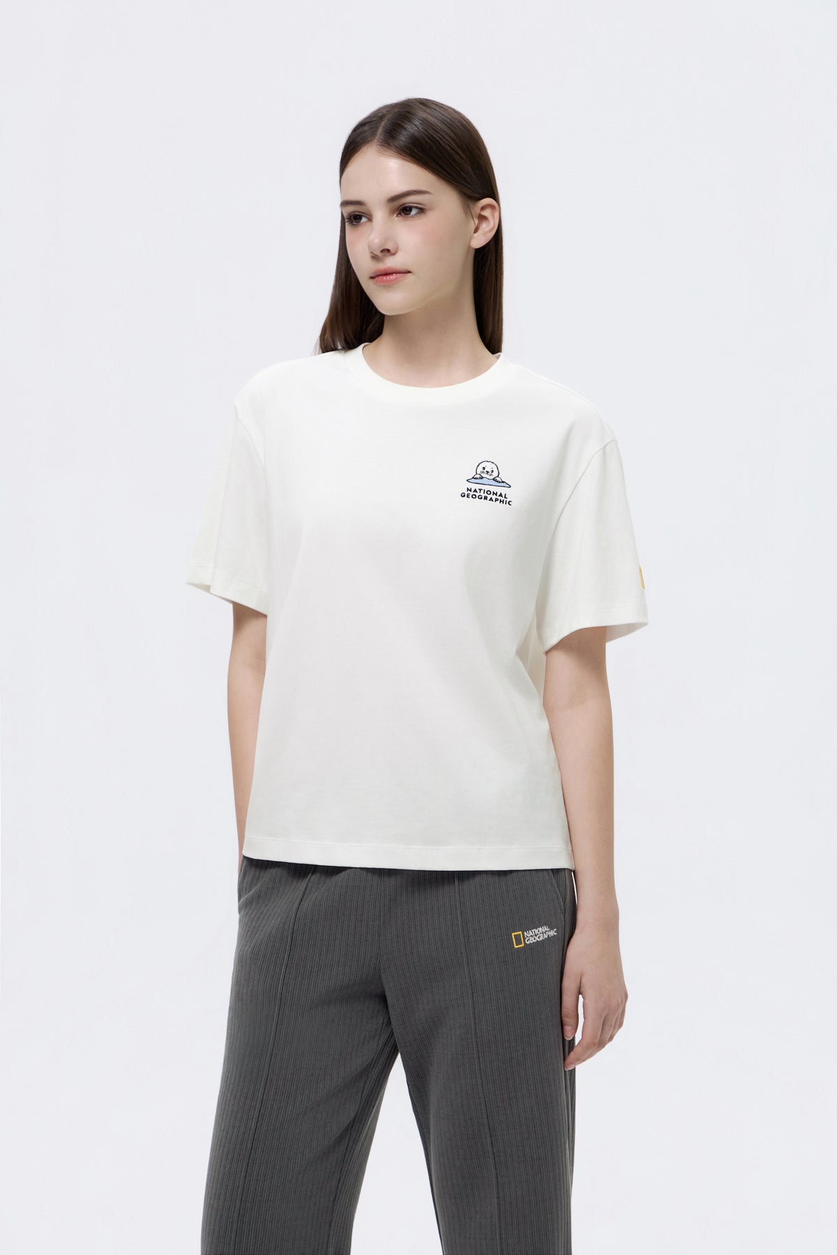Women's Natgeo "Harp Seals" Graphic Semi-Oversized T-shirt