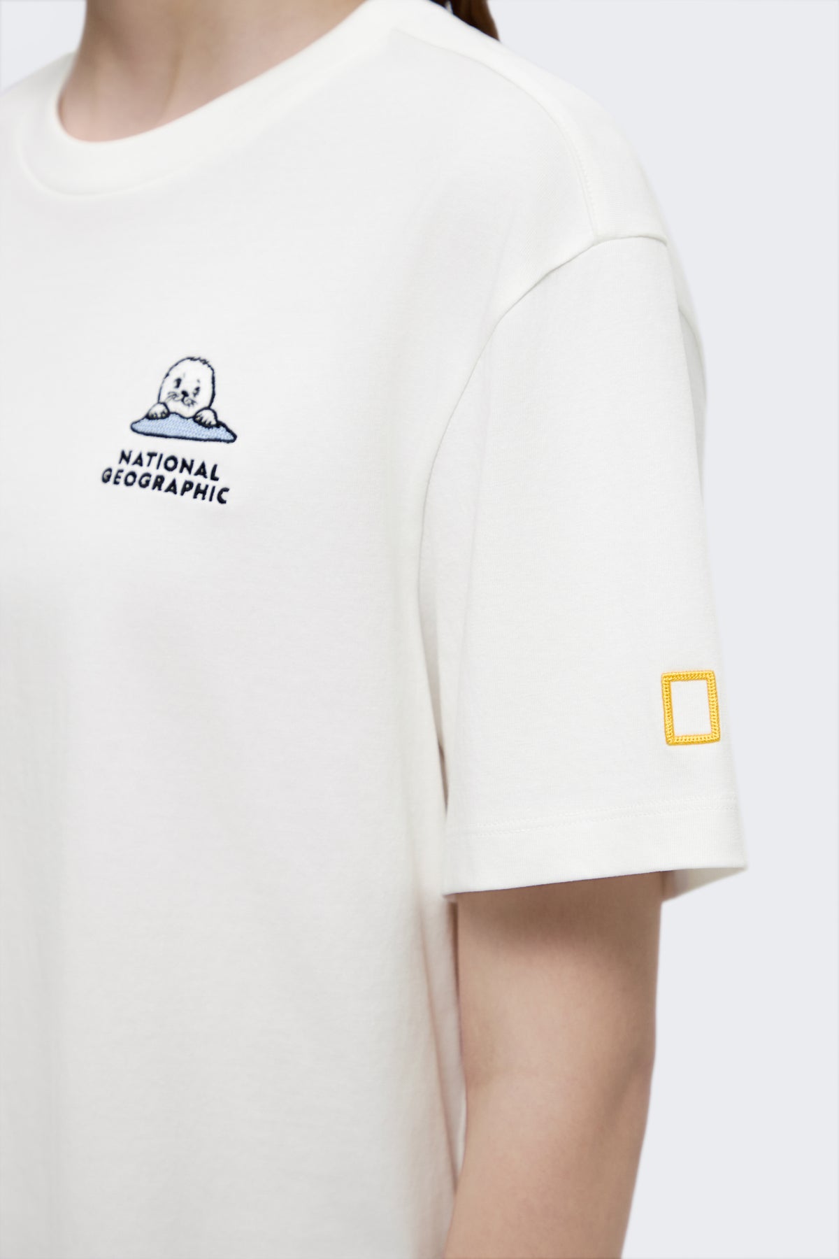 Women's Natgeo "Harp Seals" Graphic Semi-Oversized T-shirt