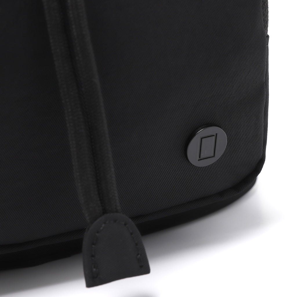 Women's Lumi Bucket Bag