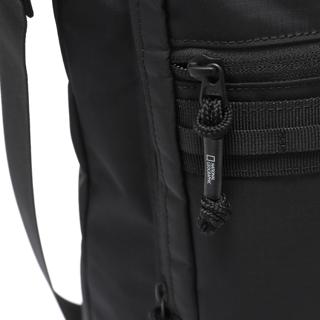 Unisex Crest Helmet Bag