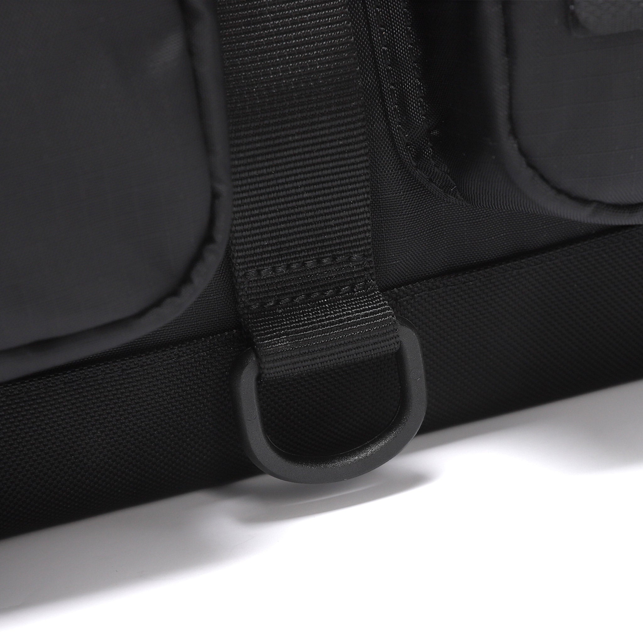 Unisex Crest Helmet Bag