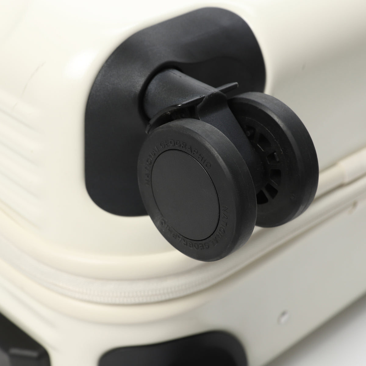 Bishop Luggage Carrier 20- Ivory