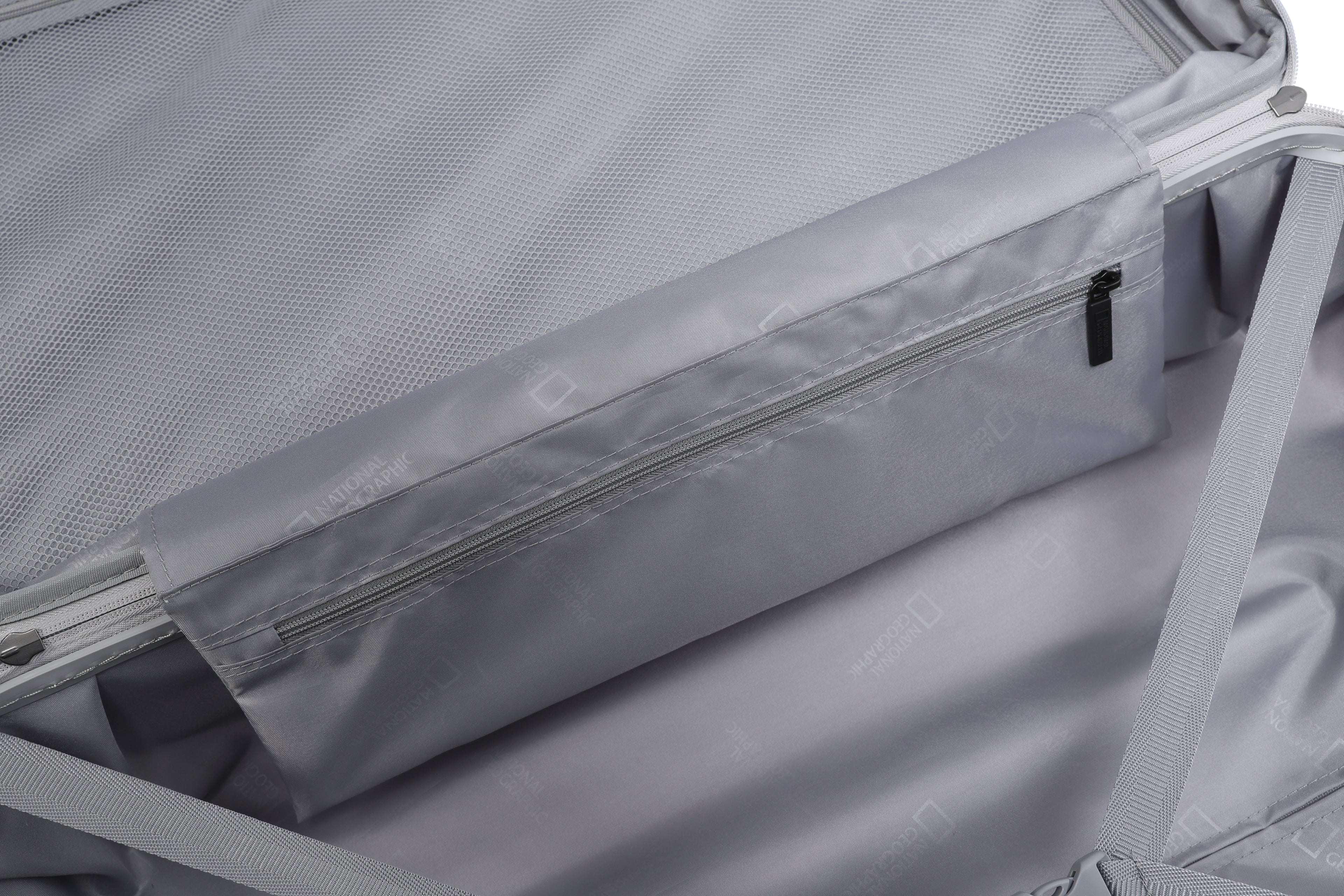 Mond Luggage 26- Silver