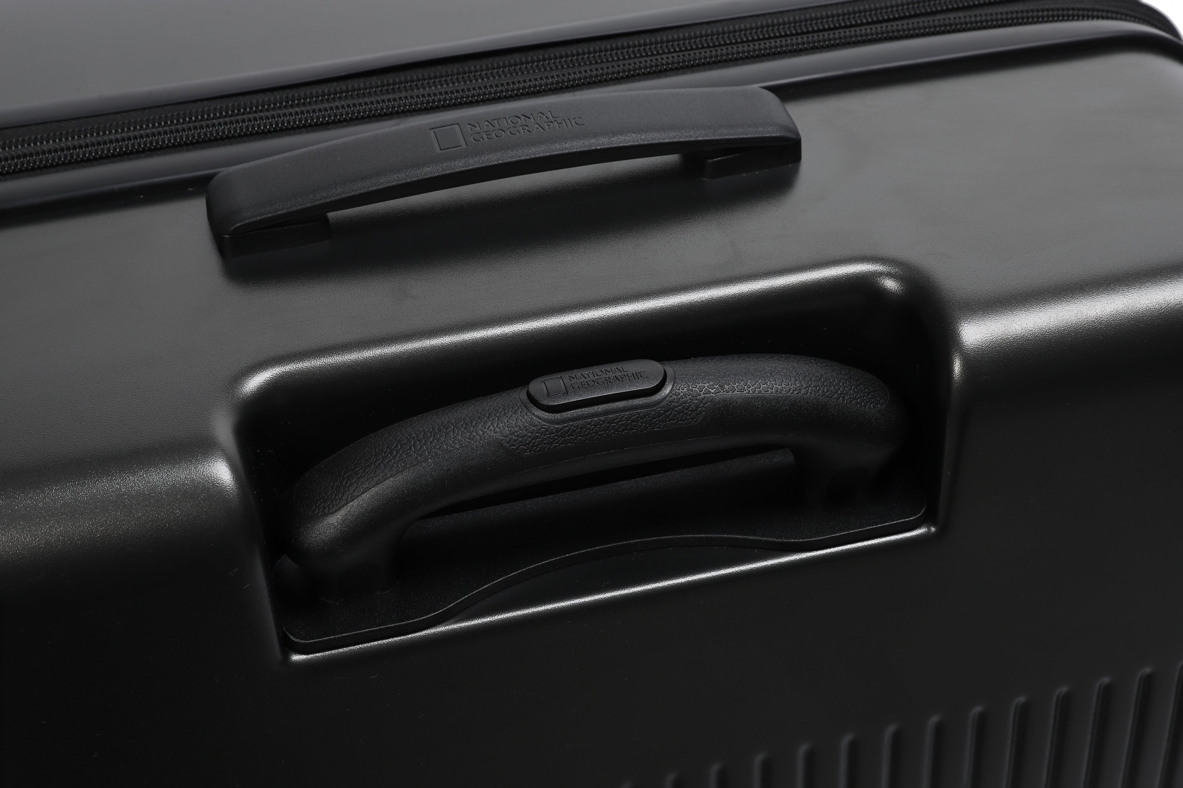 Mond Luggage 26- Black