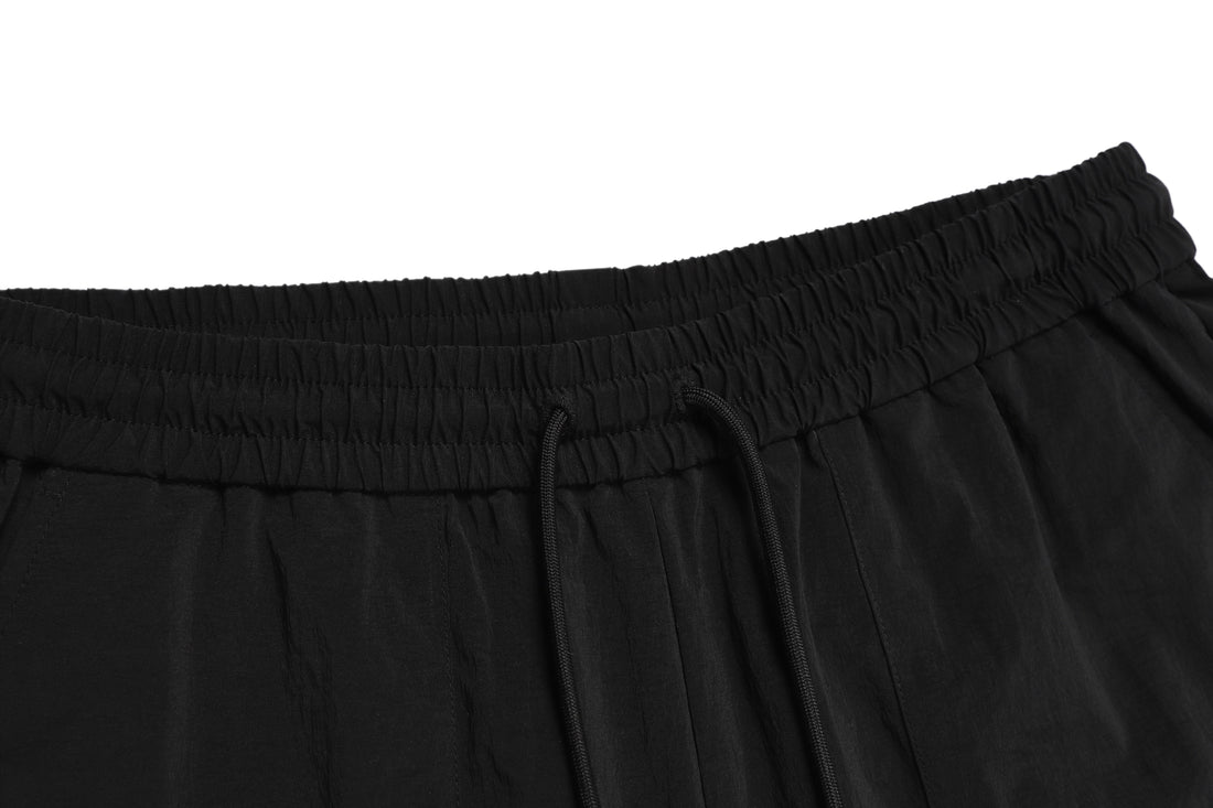 SHORTS W/ LOGO- CARBON BLACK