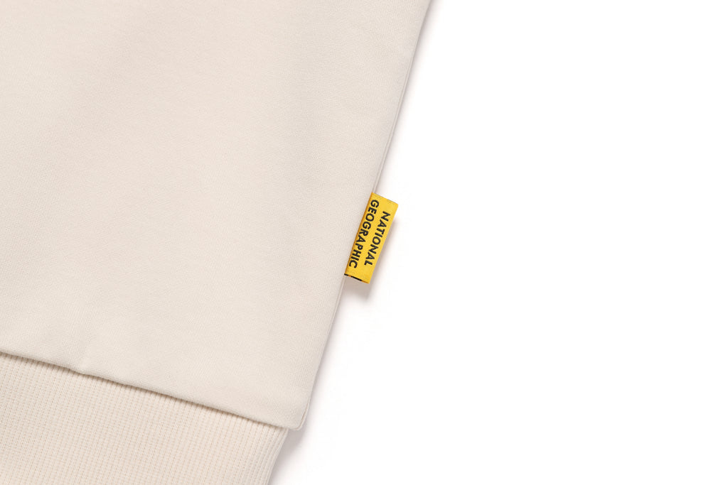 Unisex Folhas Small Logo Sweatshirt- Crystal Beige