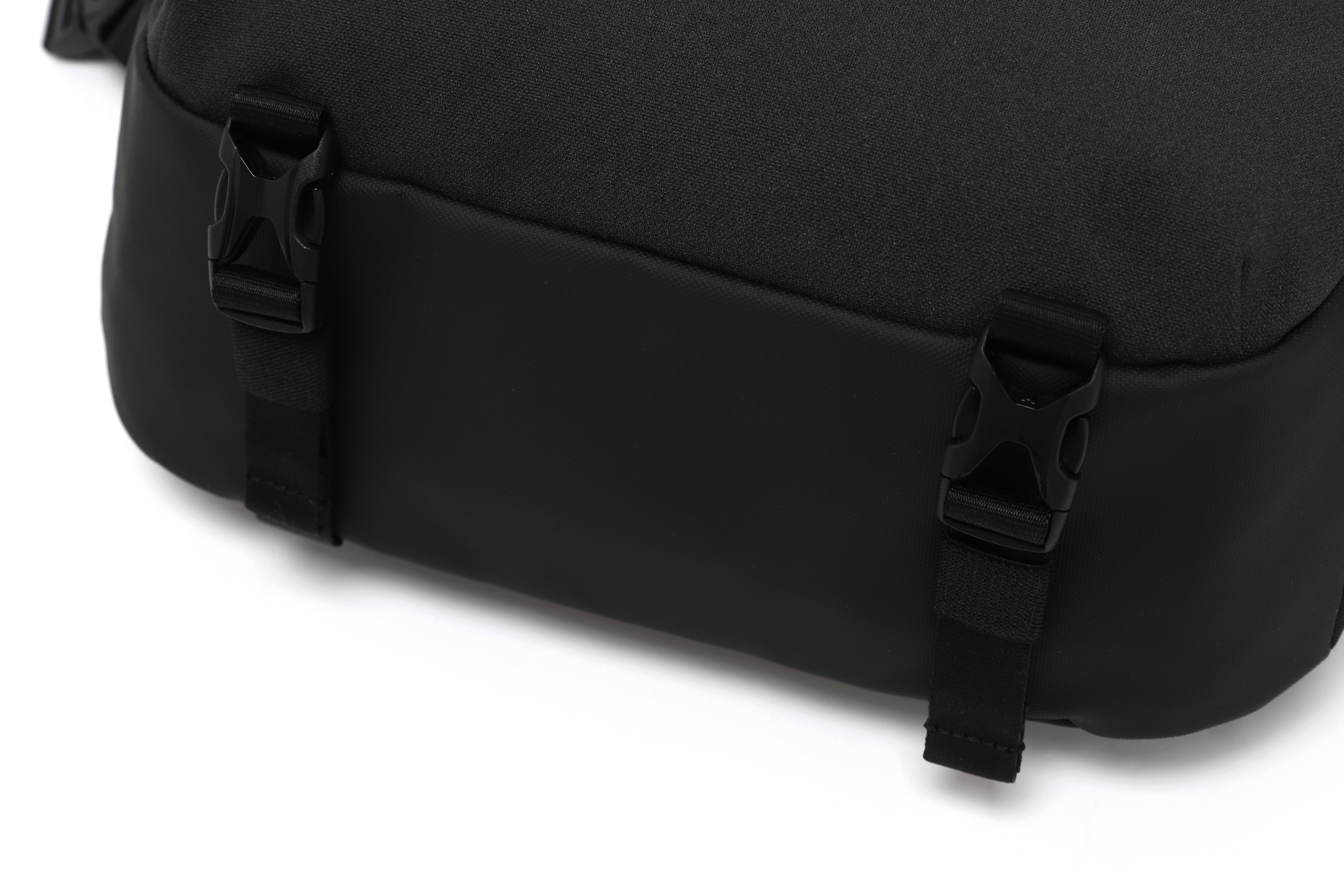 ◆NATIONAL GEOGRAPHIC◆ N255ACR530 Days Messenger Bag BLACK s-l1200.jpg