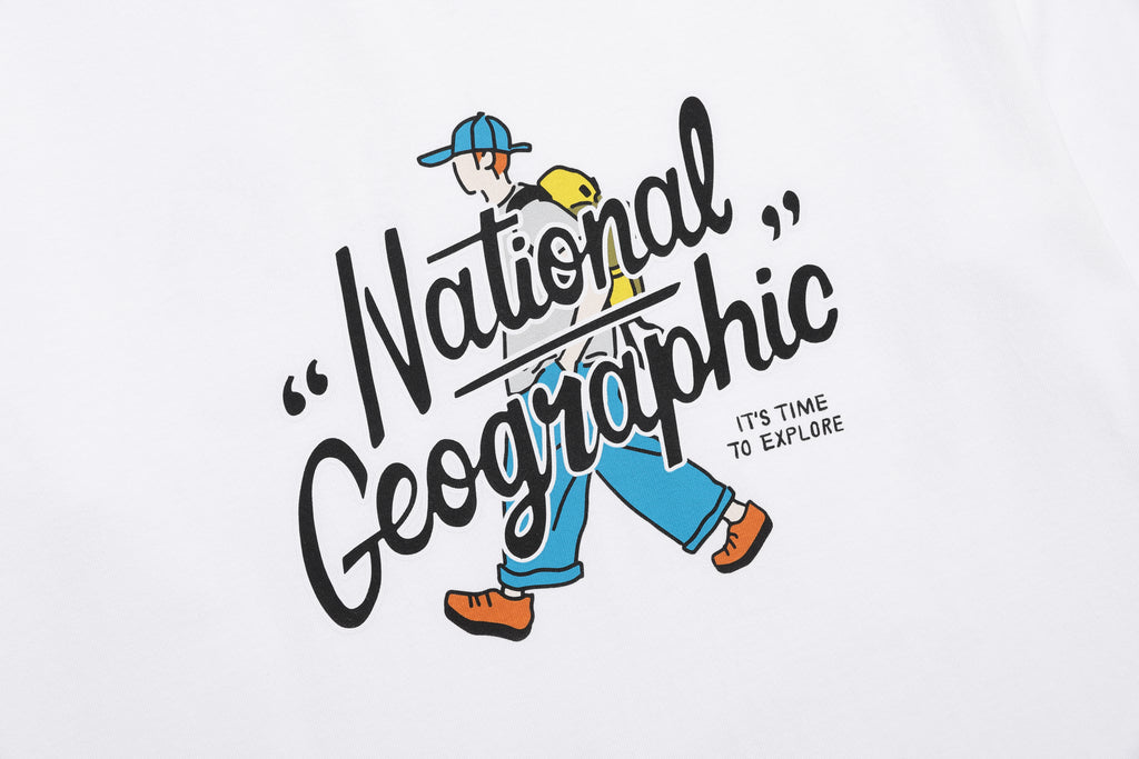 UNISEX TREASURE WALKER SEMI-OVER FIT GRAPHIC T-SHIRT- L/BEIGE