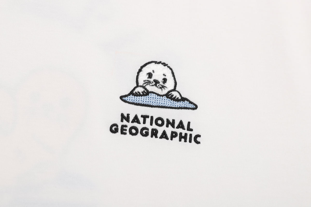 Women's Natgeo "Harp Seals" Graphic Semi-Oversized T-shirt