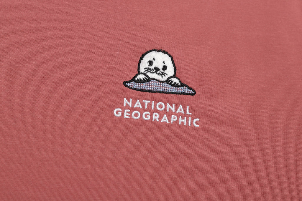 Women's Natgeo "Harp Seals" Graphic Semi-Oversized T-shirt