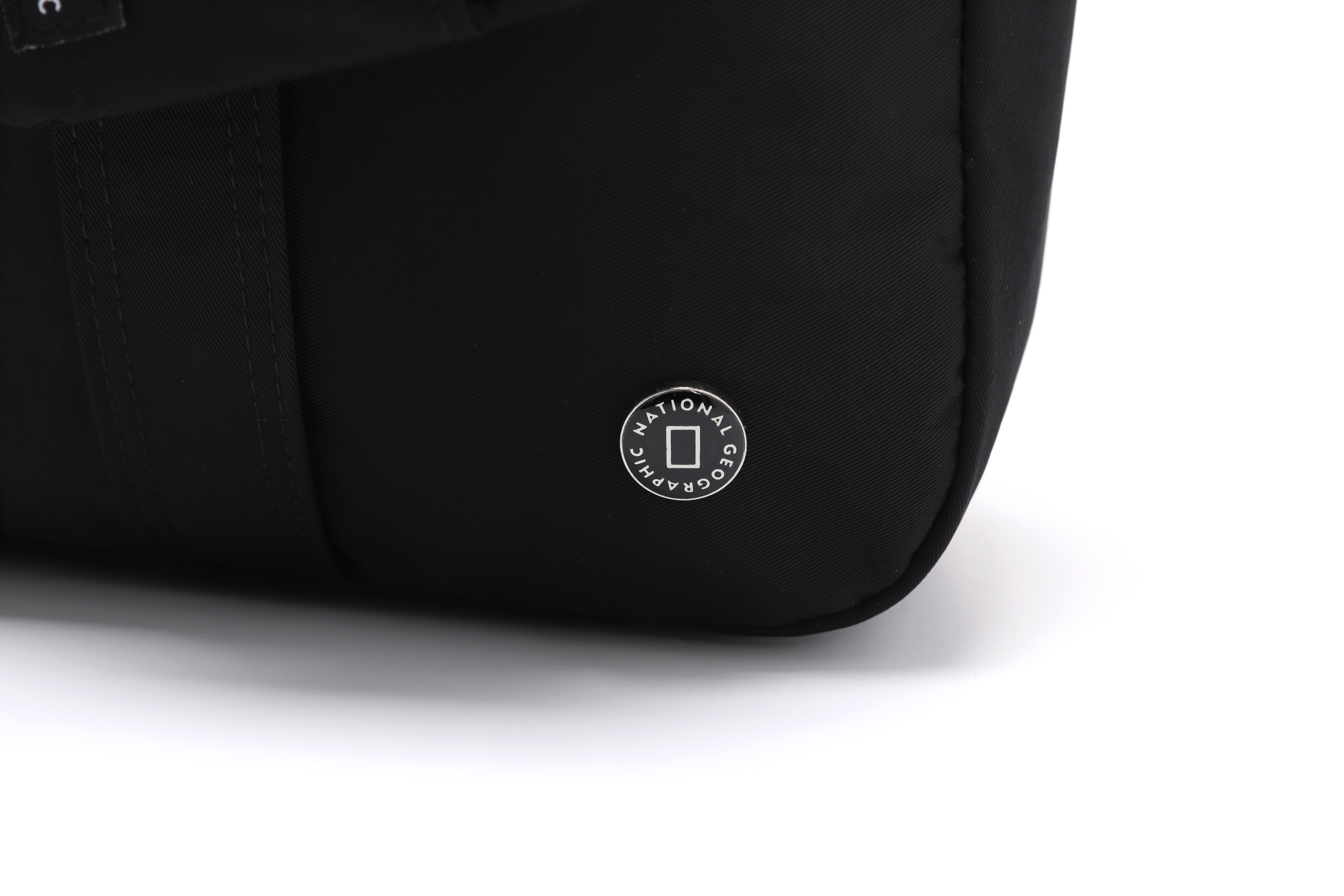◆NATIONAL GEOGRAPHIC◆ N225ATO560 Ellie Tote Bag BLACK 1437 Btblosangeles64555a945596c5645