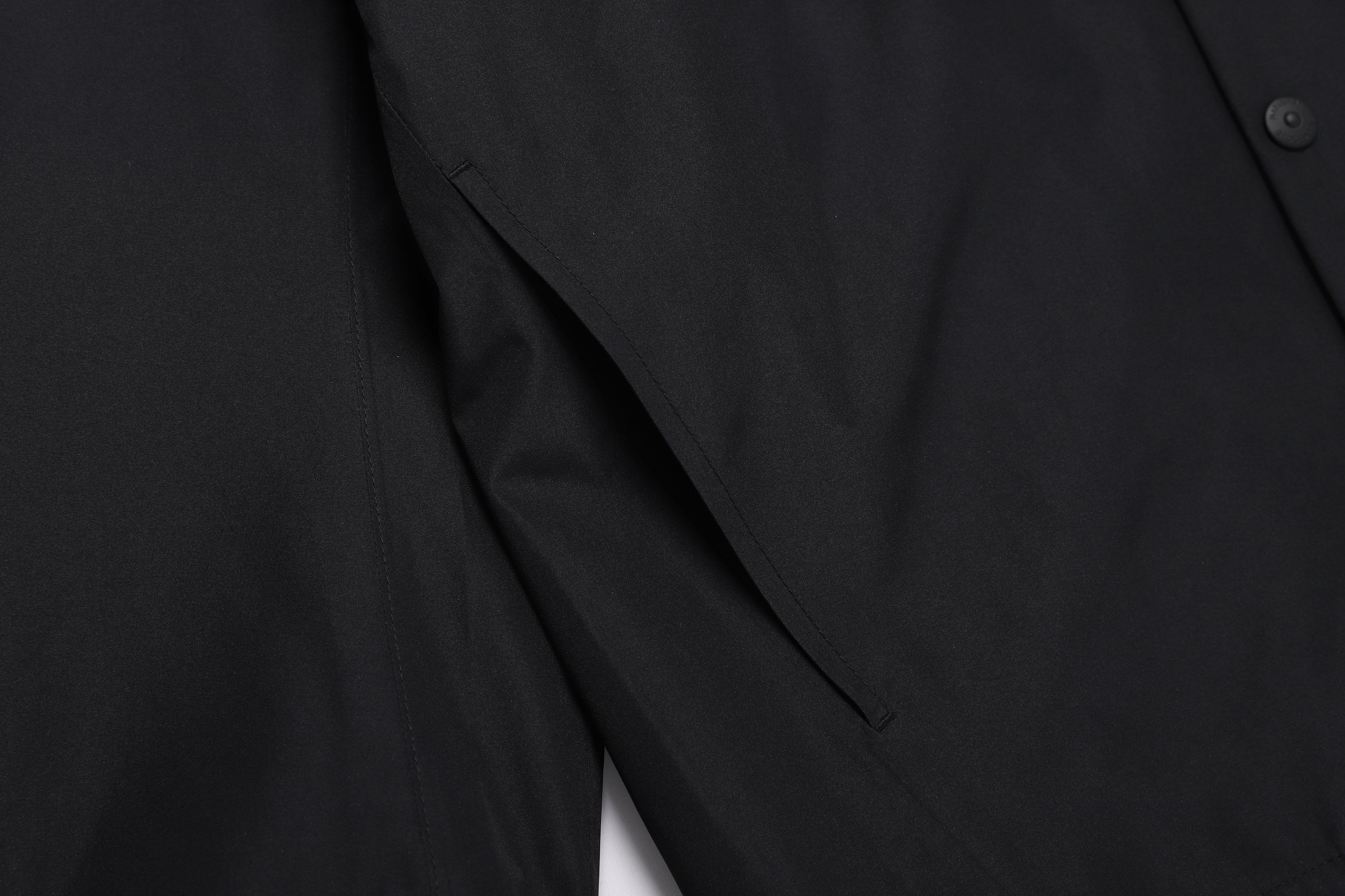 Unisex Commerson 2L Water Resistant Jacket- Carbon Black