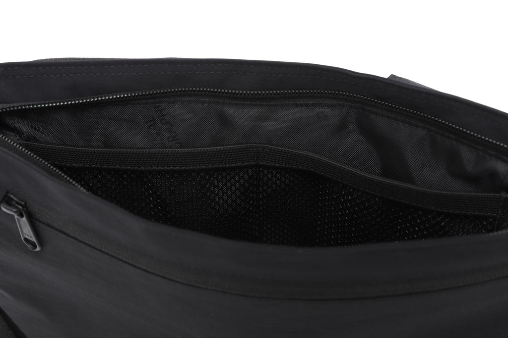 Light Wide Cross Bag- Black