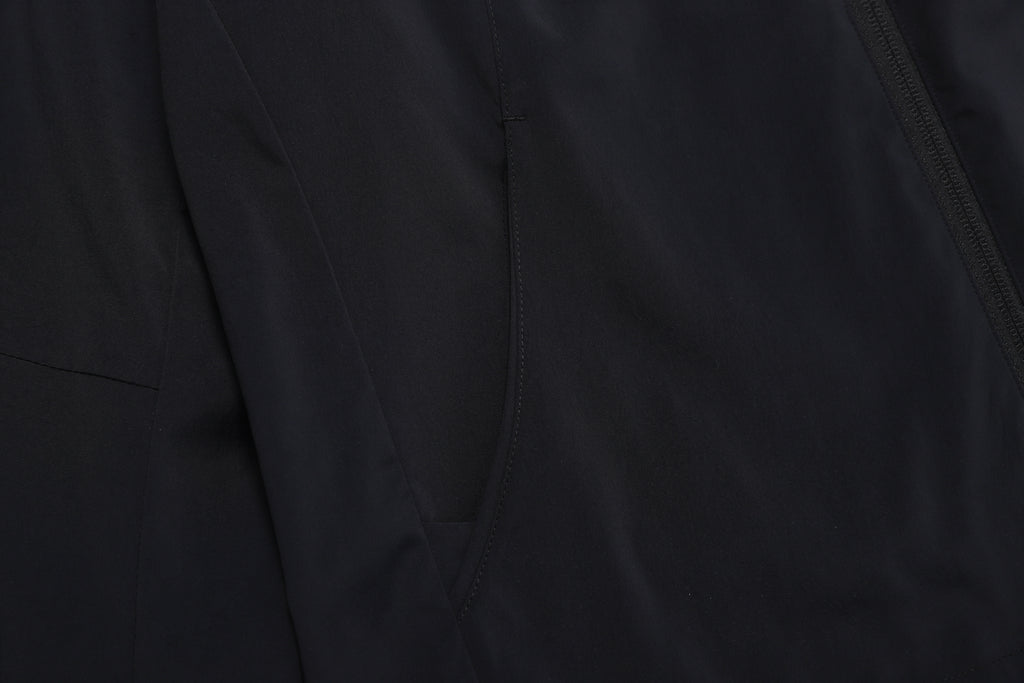 Women'S Frozen Cube Standneck Windbreaker- Carbon Black