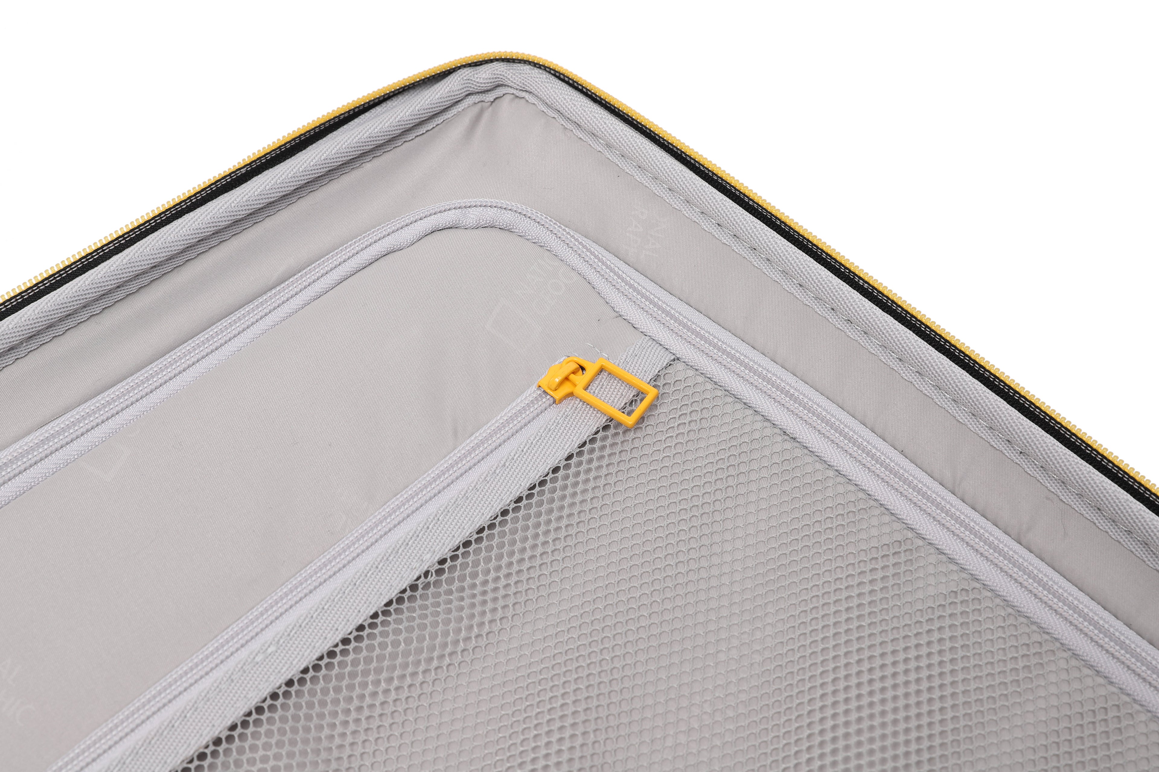 Vanta Luggage 26 Black