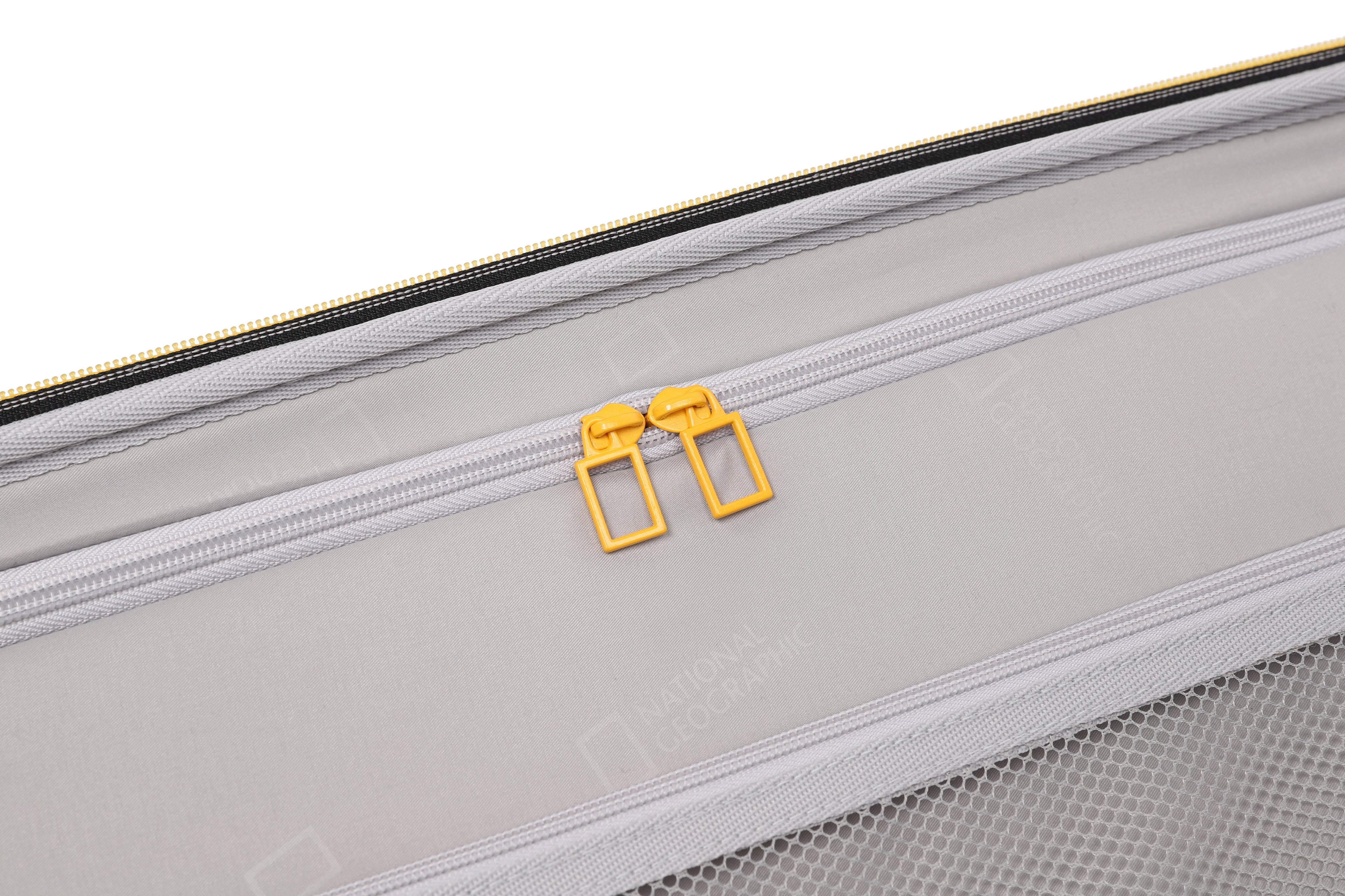 Vanta Luggage 26 Black