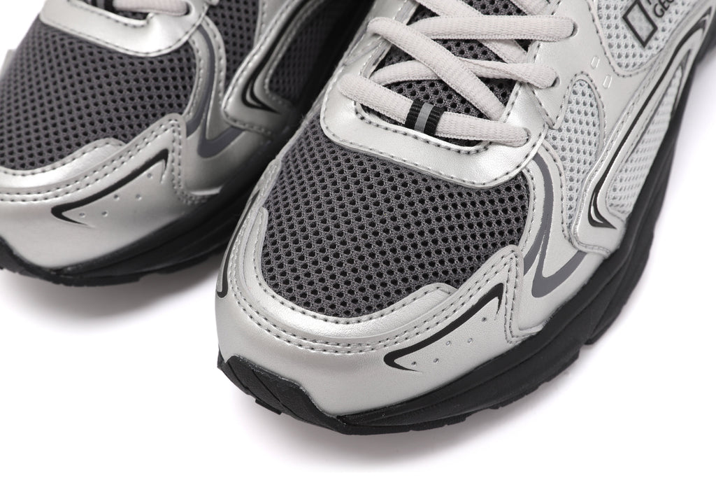Unisex Contour Freeze Sneakers- Silver