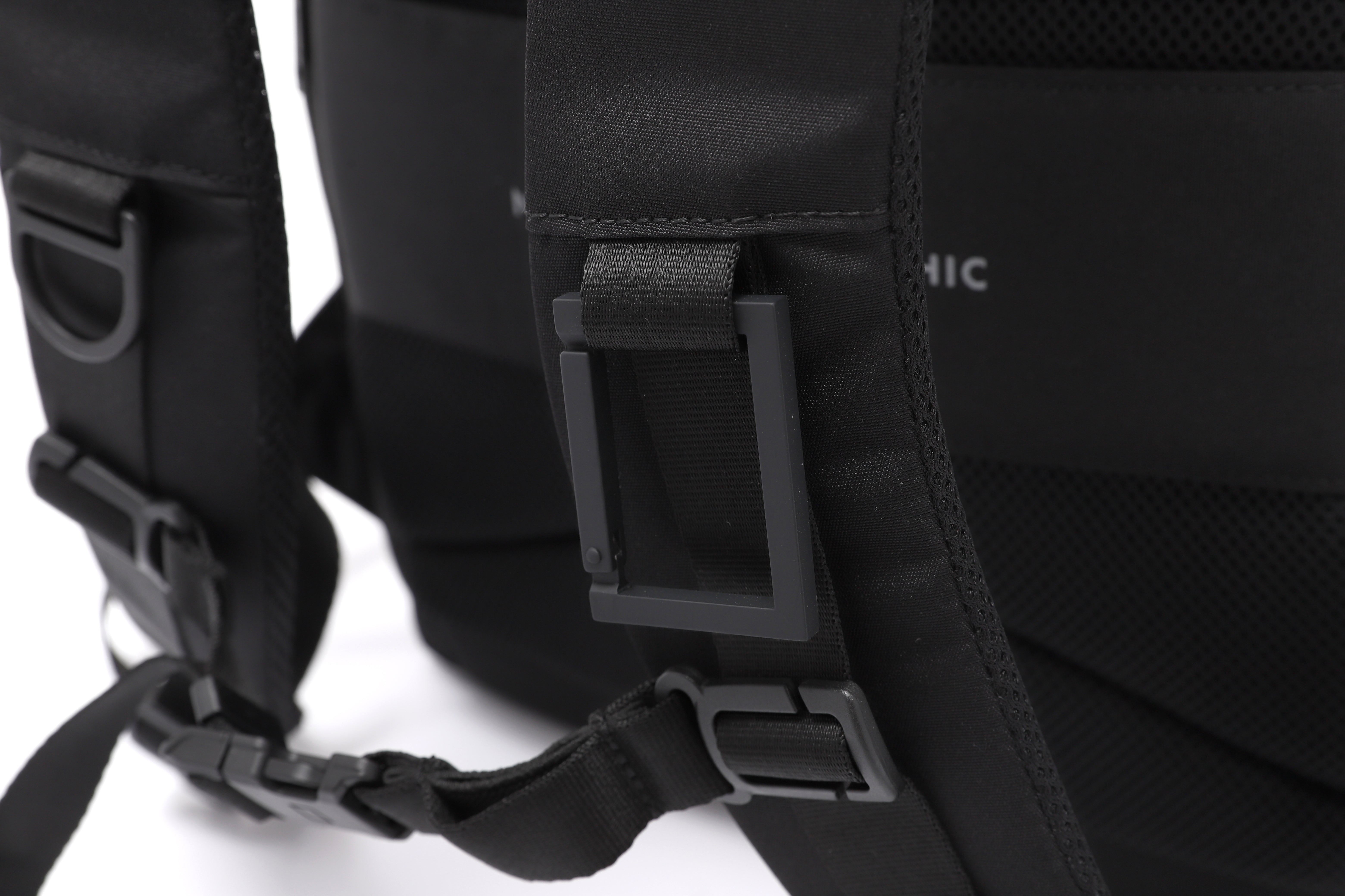 URBAN SIMPLE BACKPACK- BLACK – National Geographic Apparel