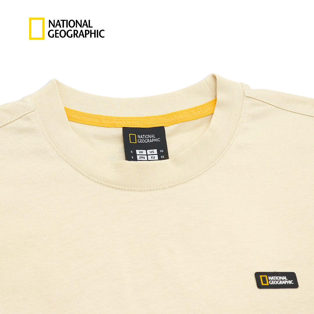 Unisex Basic Crew Neck T-Shirt With Patch Logo