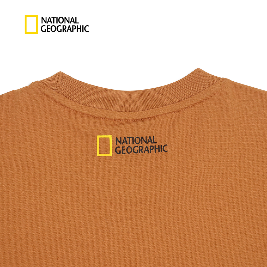 Unisex Basic Crew Neck T-Shirt With Patch Logo