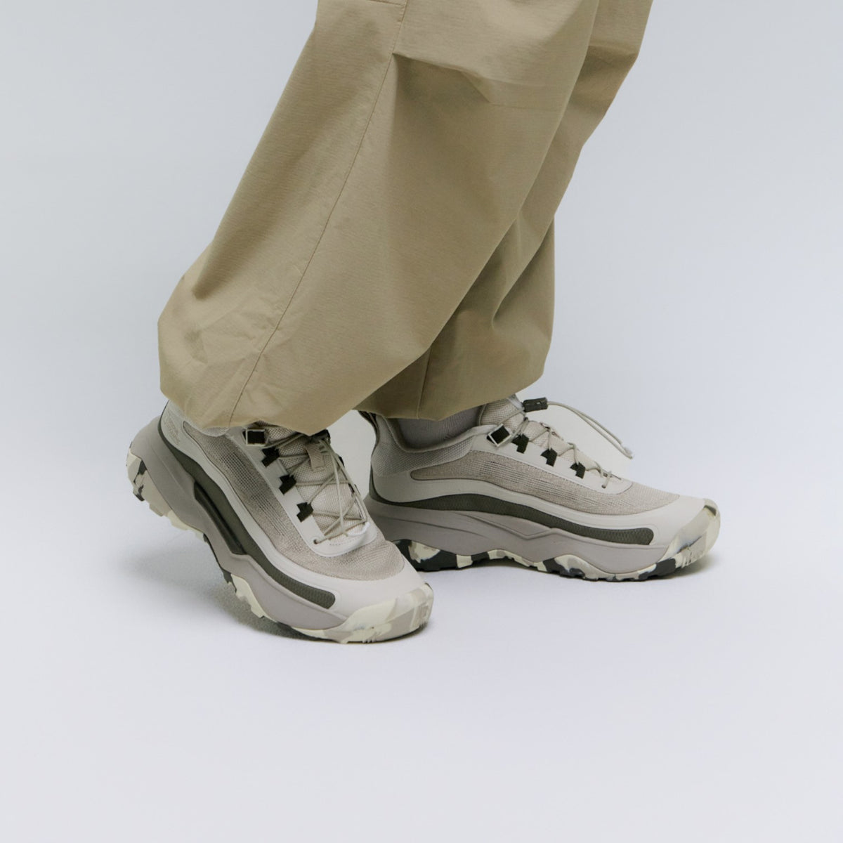 Unisex Rover City Sneakers- Brown