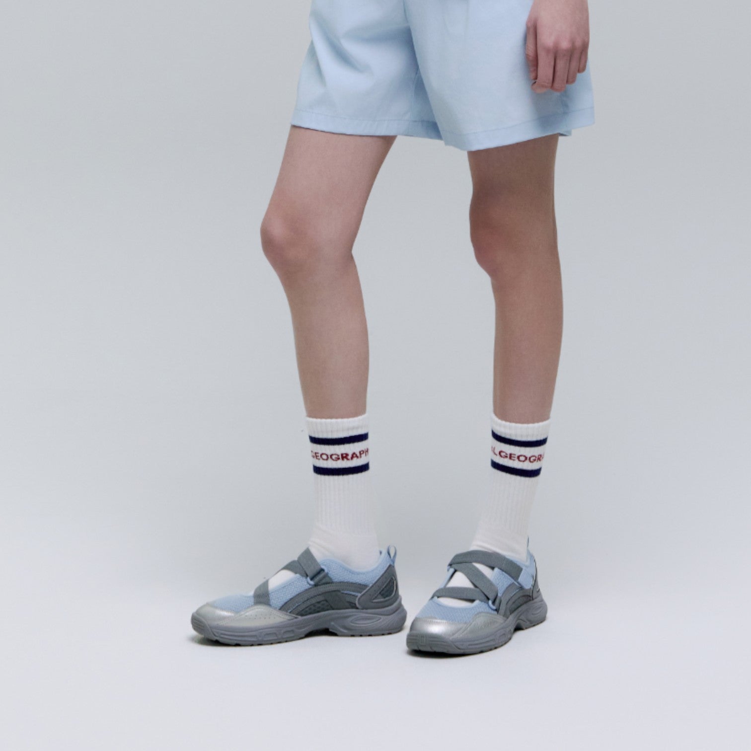 Unisex Stripe Crew Socks- Navy