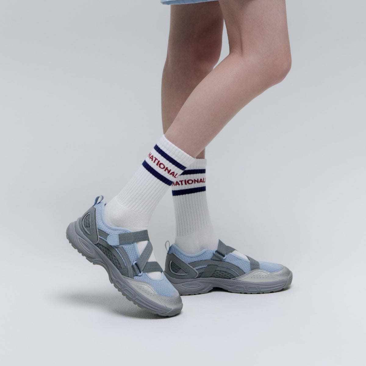 Unisex Stripe Crew Socks- Navy