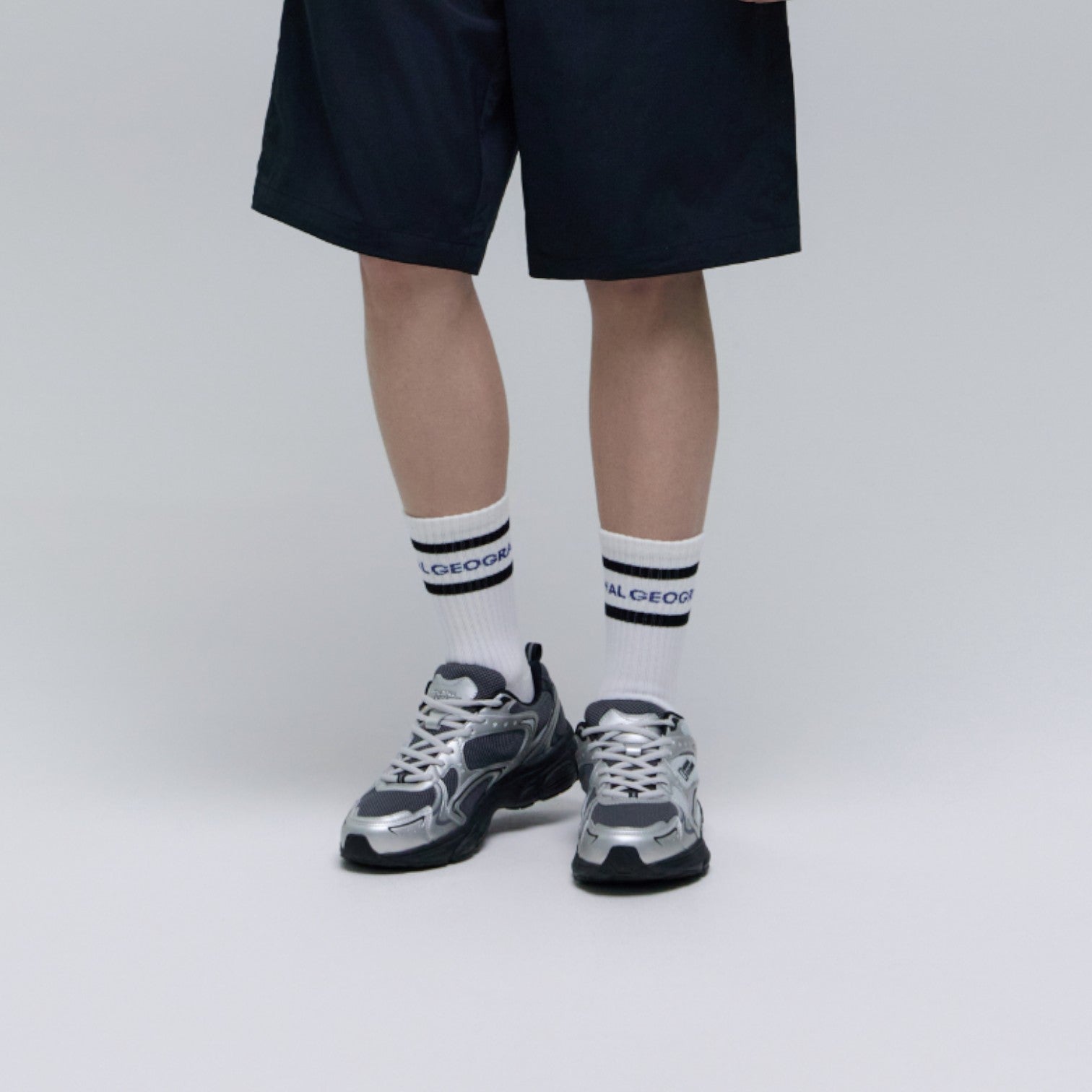 Unisex Stripe Crew Socks- Black