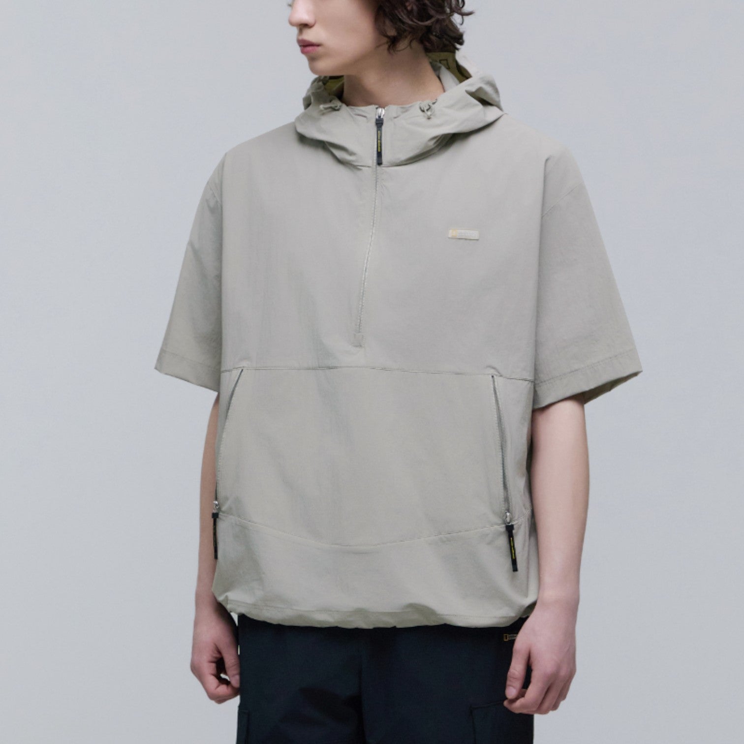 Unisex Adelie Light Woven Stretch Short Sleeves Anorak- Agate Grey