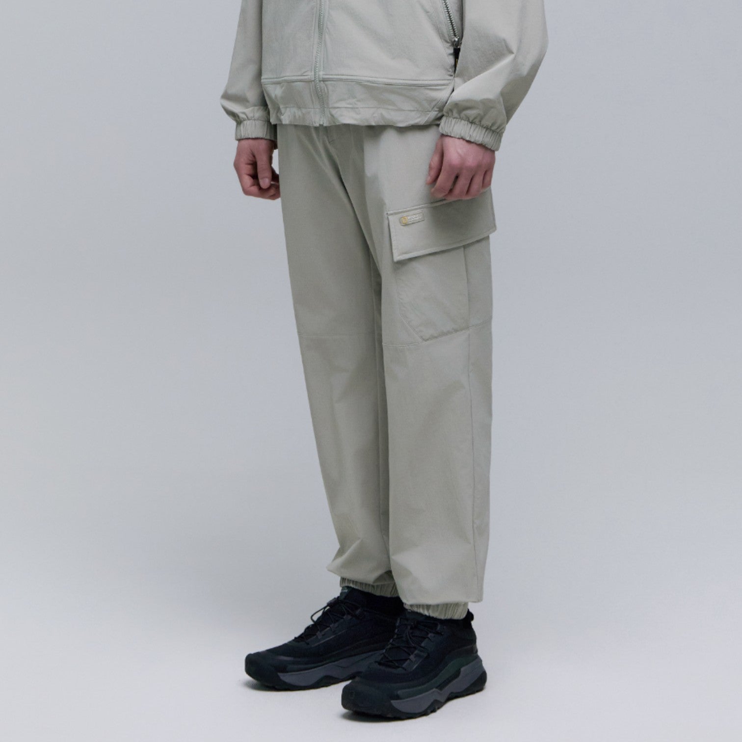 RIO WOVEN STRETCH JOGGER PANTS- AGATE GREY