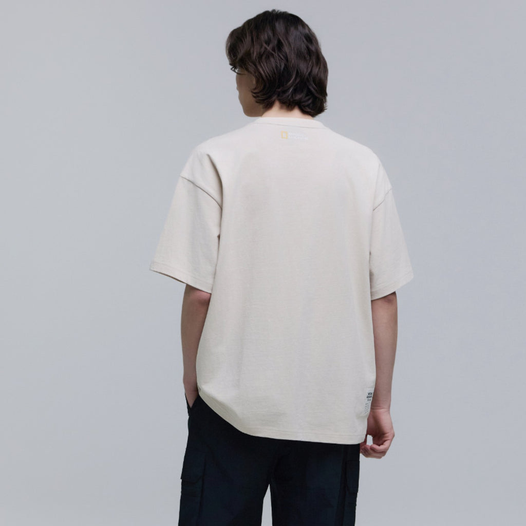 UNISEX TREASURE WALKER SEMI-OVER FIT GRAPHIC T-SHIRT- L/BEIGE