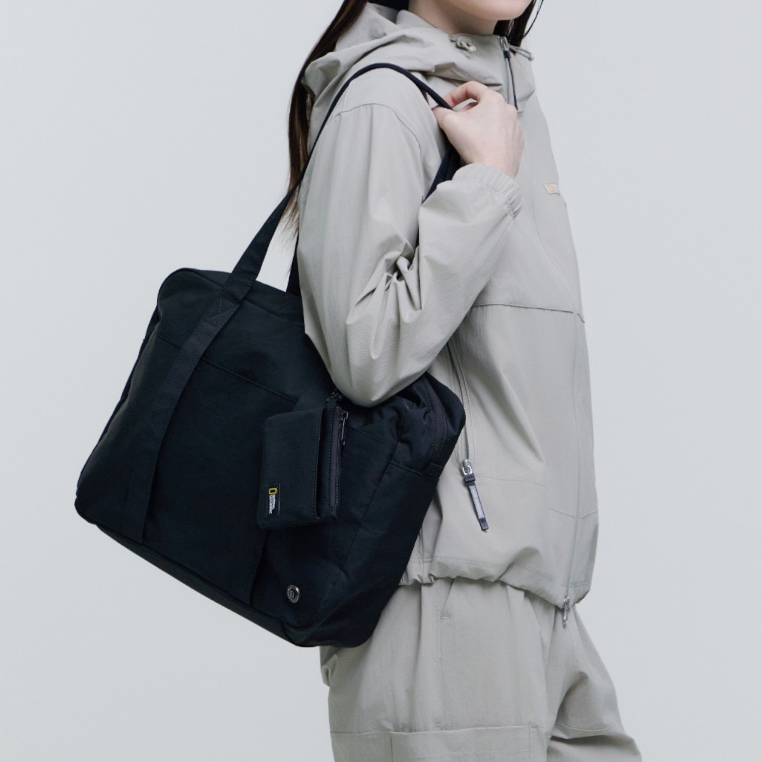 ADELIE TOTE BAG- BLACK – National Geographic Apparel