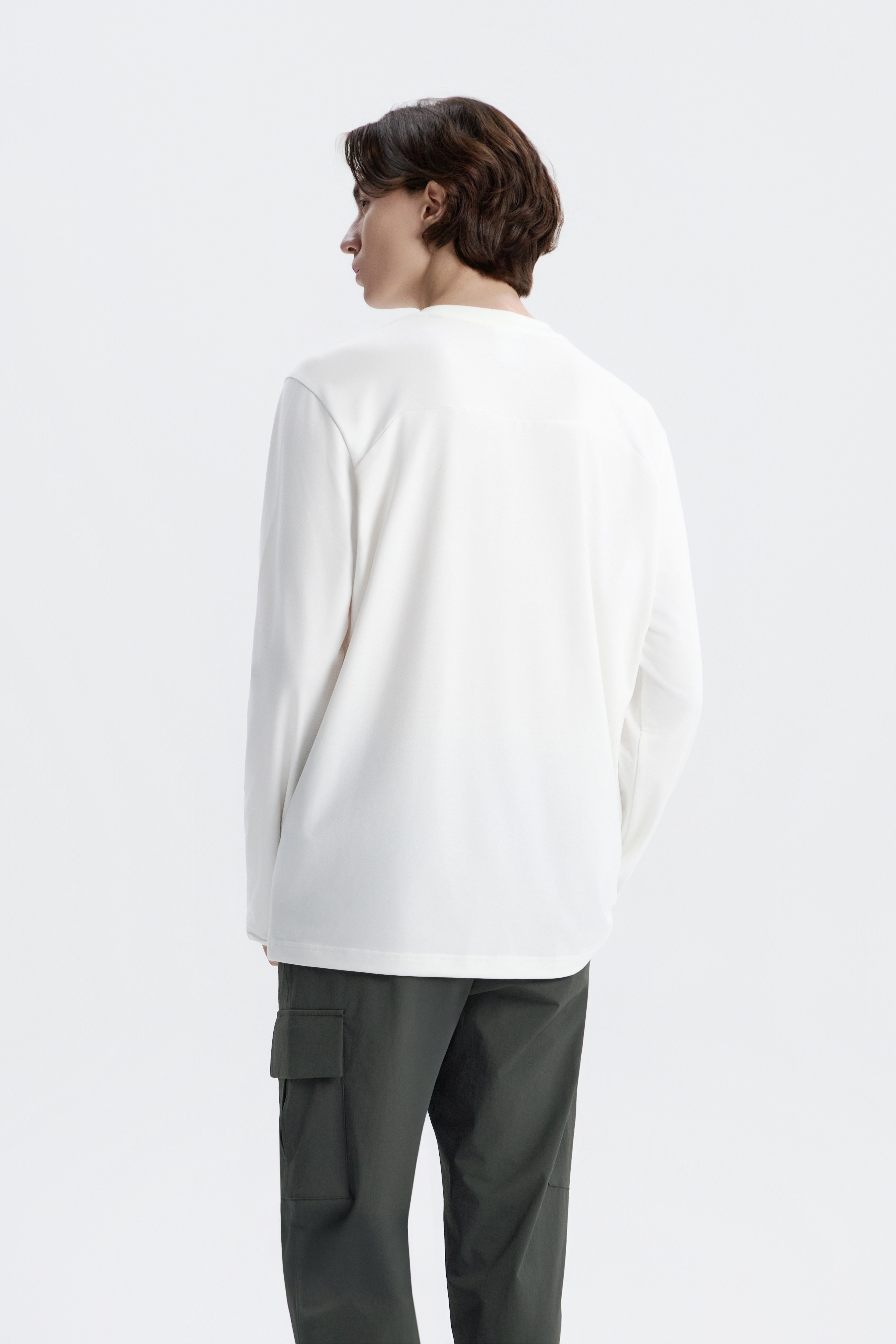 Unisex Caph Small Logo Long Sleeved T-Shirt- O/White