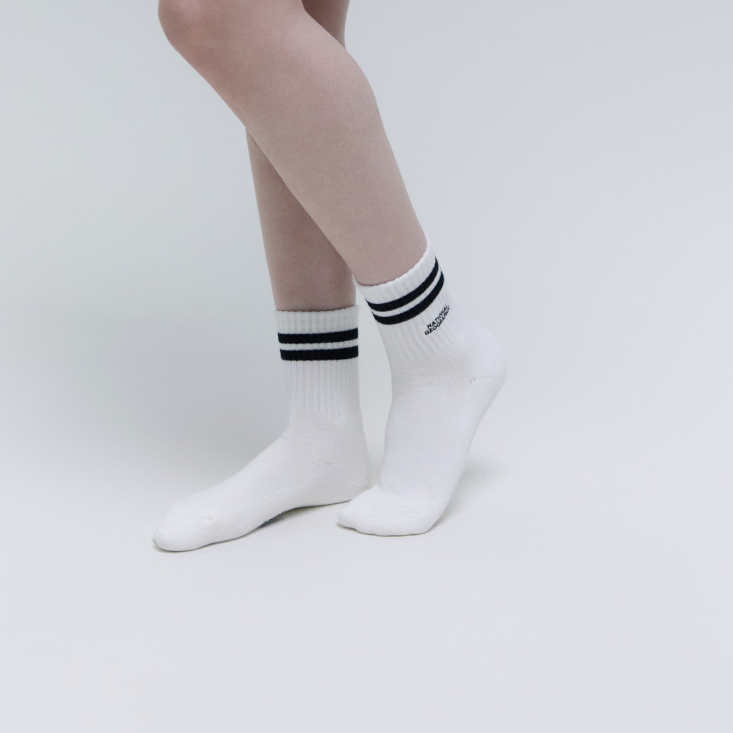 Unisex Stripe Middle Socks- Black